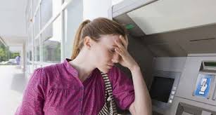 Як повернути кошти, які залишилися в банкоматі?